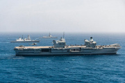 Modernización de los portaaviones clase Queen Elizabeth: Misiles de largo alcance y sistemas aéreos no tripulados