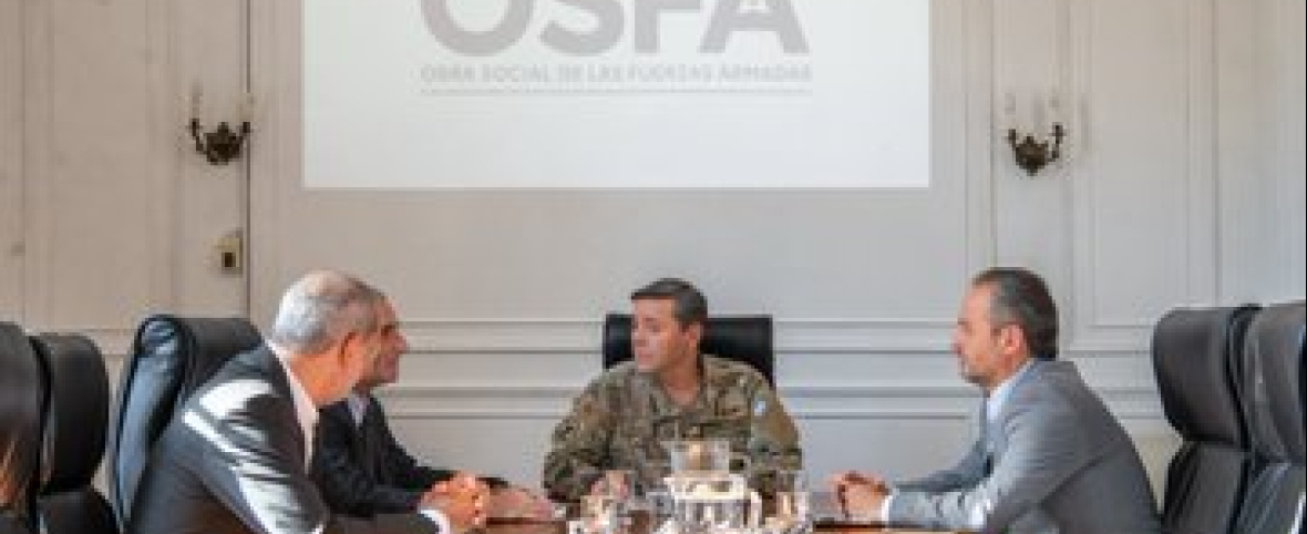 El Nuevo Ministro de Defensa: De "Zaraza" a Fiel Discípulo de Petri, Vendiendo Humo en Uniforme