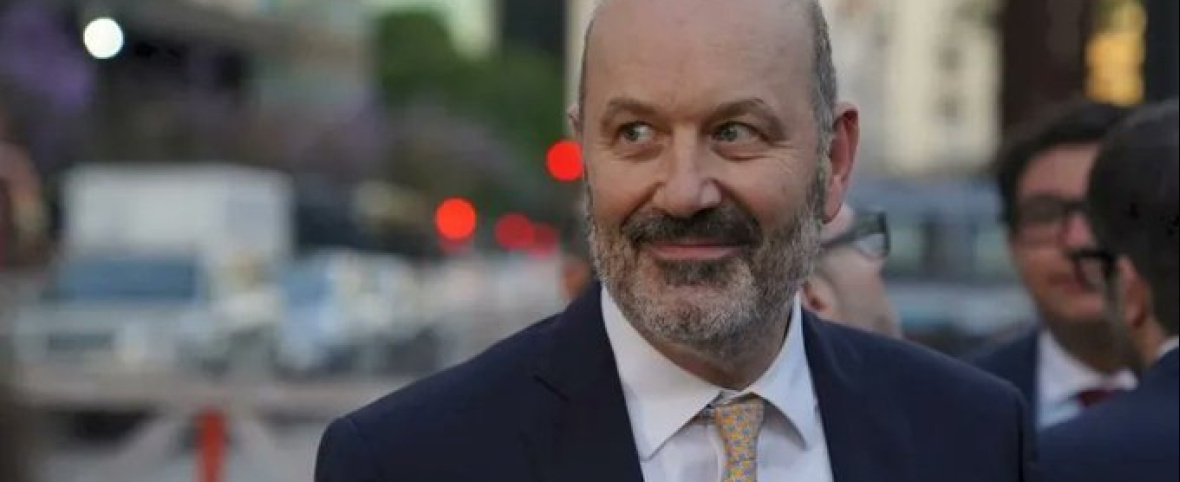 ¡ESCÁNDALO EN EL AJUSTE! Mientras las Fuerzas Armadas reciben un mísero 2 % de aumento, la esposa de Federico Sturzenegger se lleva un contrato de $114 millones en Cancillería