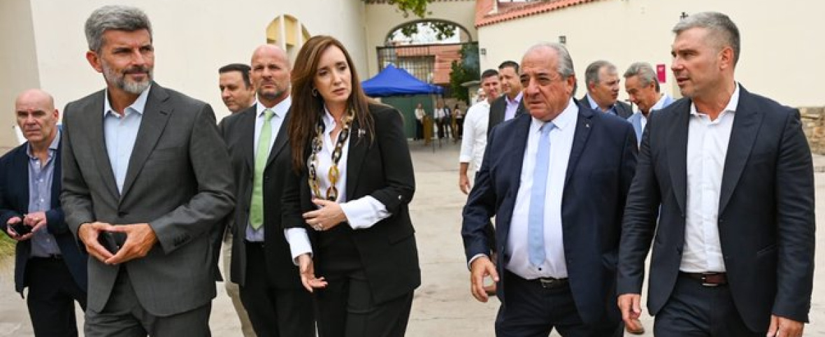 Victoria Villarruel ironiza contra Adorni y la “casta” que no se ajusta: “El ajuste lo paga la política, jaja”