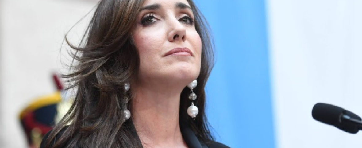 La Vicepresidenta Victimizada que Molesta a Todos? Silencio Oficial, Respuestas en Redes y la Soledad en la Grieta