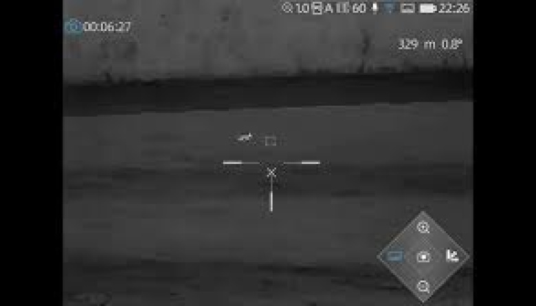 Drones FPV ucranianos con fibra óptica destruye equipo ruso oculto en hangares