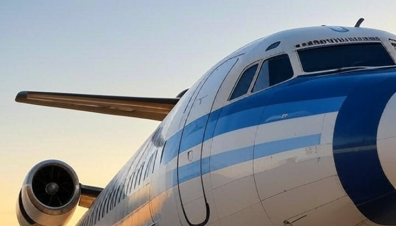 Tres aviones para la Derecha Fest