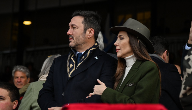 Los Disfraces de Luis Petri: Un Ministro al Estilo Coldplay en Cada Ocasión