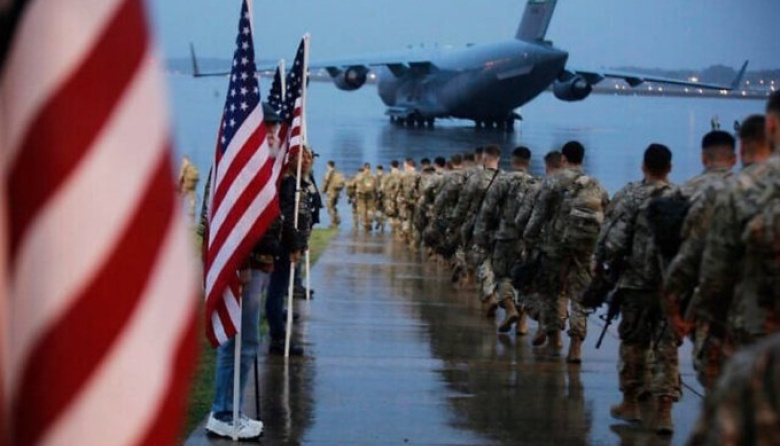 EE.UU. evalúa una retirada completa de Siria tras el colapso de las Fuerzas Democráticas Sirias (FDS/SDF) y el traslado de prisioneros de ISIS a Irak