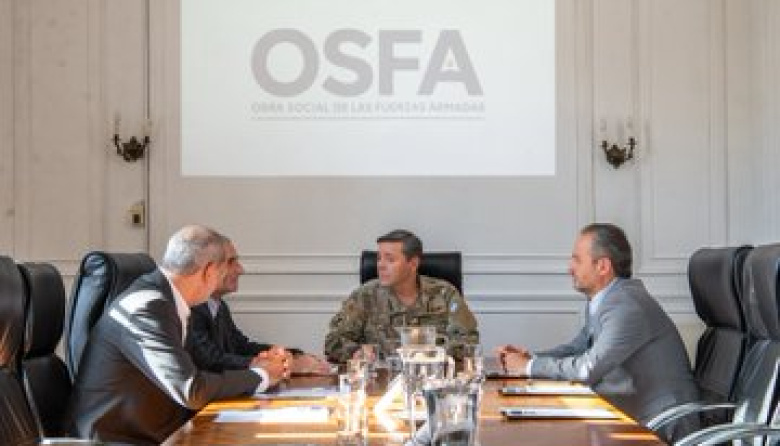 El Nuevo Ministro de Defensa: De "Zaraza" a Fiel Discípulo de Petri, Vendiendo Humo en Uniforme