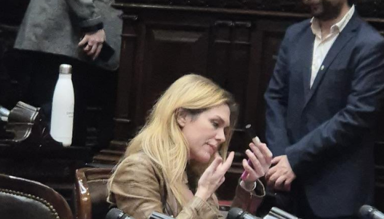 La insólita defensa de Lilia Lemoine a Adorni: involucró a Delcy Rodríguez en el escándalo del jet privado