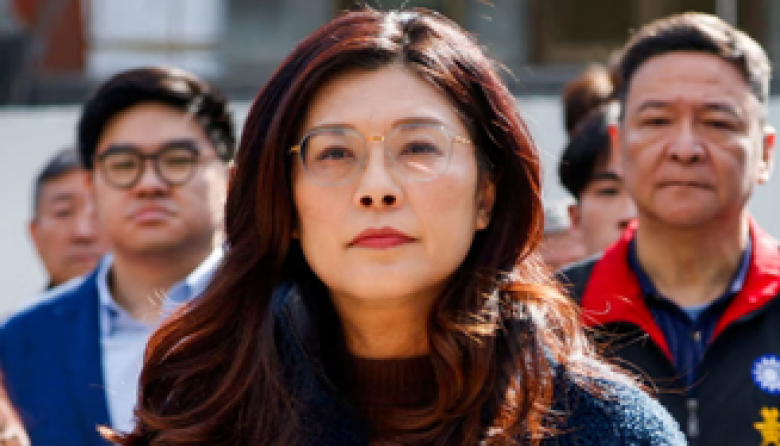 Líder pro-china del KMT pide reducir la presencia militar estadounidense en Asia Oriental