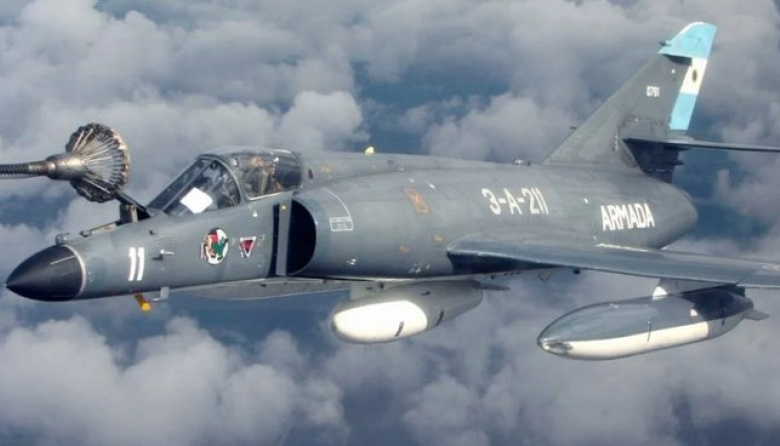 ¡La Armada Argentina da de baja el sistema de armas Super Étendard! Fin de una era para la aviación naval