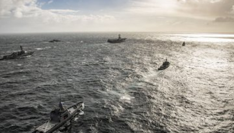 Dos armadas, un horizonte