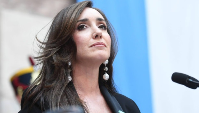 La Vicepresidenta Victimizada que Molesta a Todos? Silencio Oficial, Respuestas en Redes y la Soledad en la Grieta