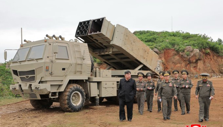 ¡Kim Jong Un copia y prueba su propia versión del HIMARS estadounidense!