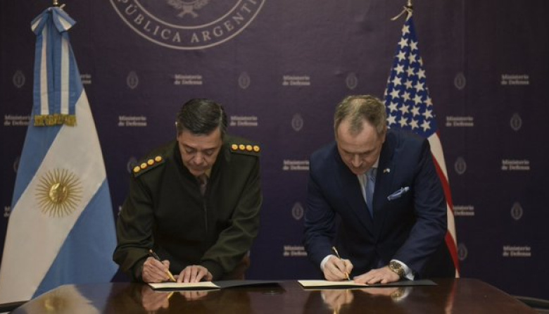 En el Ejército cuestionan el acuerdo firmado por Presti con EE.UU. y le apuntan por mala comunicación