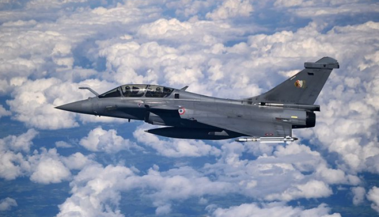 Francia busca salvar el Rafale F5 con capital árabe tras el fracaso del FCAS