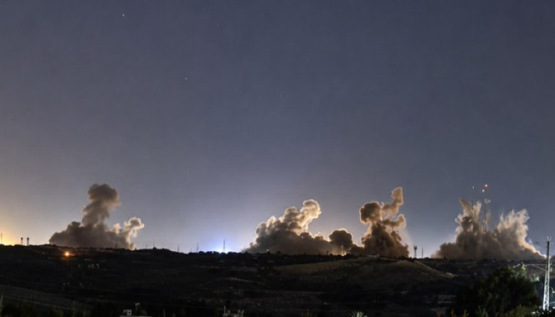 EE. UU. Lanza su Mayor Oleada de Ataques tras el Intento de Irán de Sellar la Ruta Marítima Global