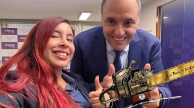 Pagamos el viaje a Roma de la Tiktoquera de Adorni