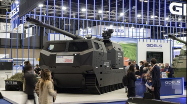 General Dynamics European Land Systems (GDELS), en colaboración con KNDS, presentó oficialmente el obús autopropulsado NEMESIS de 155 mm