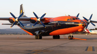 un Antonov AN-12BK de Cavok Air, formó parte de la exhibición y fue presentado como integrante de la flota de la Fuerza Aérea del LNA