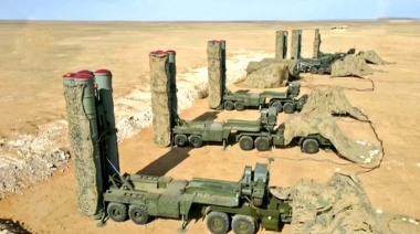 El sistema de defensa aérea S-400 en servicio activo en las Fuerzas Armadas de Argelia