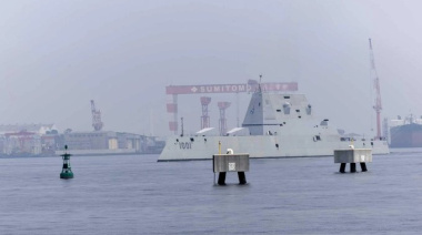 La Armada de Estados Unidos ha desplegado el destructor furtivo USS Michael Monsoor, de la clase Zumwalt