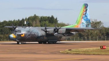 Los aviones de combate JF-17 Thunder Block-III de última generación y el C-130 Hercules de la Fuerza Aérea de Pakistán (PAF)