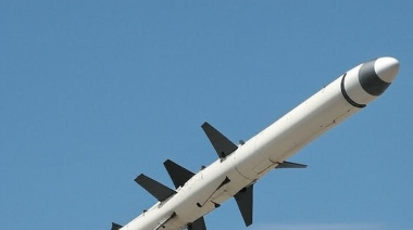 El AIM-120C-8 AMRAAM ha sido bautizado recientemente como la nueva "bala de plata" de Argentina