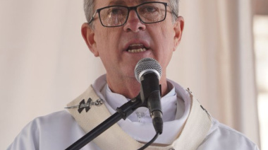 Monseñor Jorge García Cuerva: "revuelven la basura buscando algo para comer"