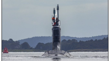 Un submarino de ataque de propulsión nuclear de clase Virginia de la Marina de Estados Unidos ha llegado a Faslane, Escocia,