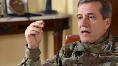 Ex Jefe del Ejercito Martin Paleo declaro que Petri es "el peor Ministro de Defensa de la democracia"