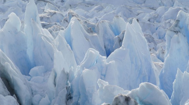 Agua en Juego: Milei Va por la Ley de Glaciares y Desata Alarma por la Soberanía Hídrica Argentina