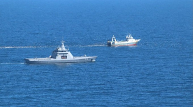 Armada Argentina Intercepta Buque Pesquero Ilegal en la ZEE: Operación Conjunta con el ARA Almirante Storni y P-3C Orión