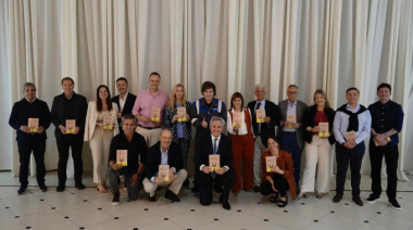 Las Controversiales Frases del Libro que Milei Regaló a sus Ministros