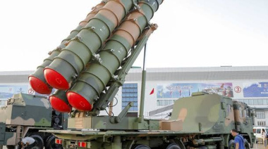 Irán recibe misiles tierra-aire chinos en trueque por petróleo: Detalles del acuerdo secreto con Pekín