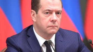 Dmitry Medvedev: "Los 55.000 Residentes de Groenlandia Podrían Votar para Unirse a Rusia, y Entonces Todo Habría Terminado"