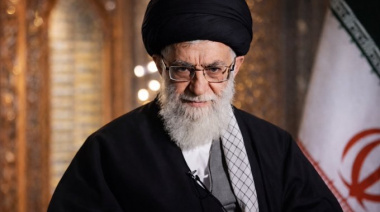 El líder supremo iraní, Alí Jamenei, advierte a Estados Unidos: “Si inician una guerra, esta vez será una guerra regional”