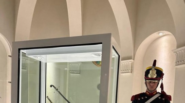 El sable de San Martín sigue en la polémica, ahora también opinan los "burros" sobre la verdadera historia