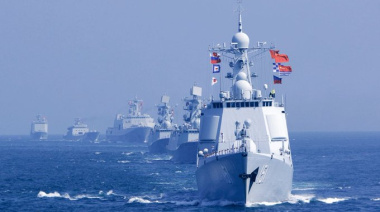 ¡ESCALADA EN EL ESTRECHO DE ORMUZ! China y Rusia envían buques de guerra para ejercicios navales conjuntos con Irán en plena tensión con EE.UU.