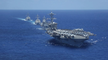 Irán afirma que sus drones de la Armada del CGRI atacaron al portaaviones USS Abraham Lincoln cerca del Golfo de Omán; EE.UU. lo desmiente rotundamente