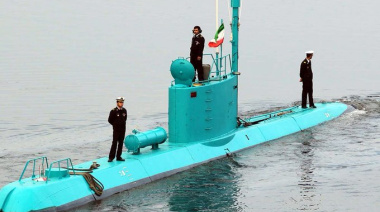 Despliega flota de minisubmarinos Ghadir en el Estrecho de Ormuz con órdenes de “destruir al enemigo”