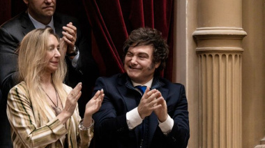 Milei respalda con orgullo a su jefe de Gabinete en medio de un escándalo de corrupción