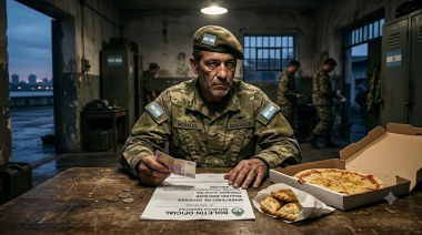 Una pizza y seis empanadas: El vergonzoso "aumento" por única vez del Gobierno a las Fuerzas Armadas