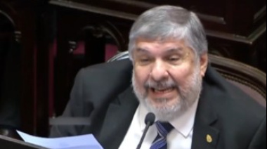 "Vuelvan a intentar la ley de tierras y se cae el gobierno": El contundente discurso de José Mayans en el Senado