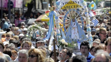 El camino no se anda en solitario: lo que nos enseña la huella compartida hacia la Virgen