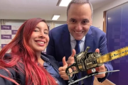 Pagamos el viaje a Roma de la Tiktoquera de Adorni