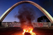 Fadea cierra por 72 hs, y Petri continua con su plan de destrucción