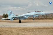 La Corporación Aeronáutica Unida (UAC), filial de Rostec, entregó un nuevo lote de aviones de combate multifunción Su-35S al Ministerio de Defensa ruso