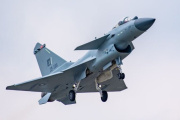 Irán está  negociando con China la adquisición de más de 40 cazas Chengdu J-10C