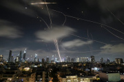 Las Fuerzas de Defensa de Israel (FDI) han difundido imágenes de los ataques aéreos realizados anoche