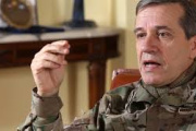 Ex Jefe del Ejercito Martin Paleo declaro que Petri es "el peor Ministro de Defensa de la democracia"