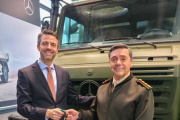 VISITA HISTÓRICA EN ALEMANIA! El ministro de Defensa Carlos Presti conoce la primera unidad del nuevo lote de 48 + 16 Unimog 4000 para las Fuerzas Armadas argentinas